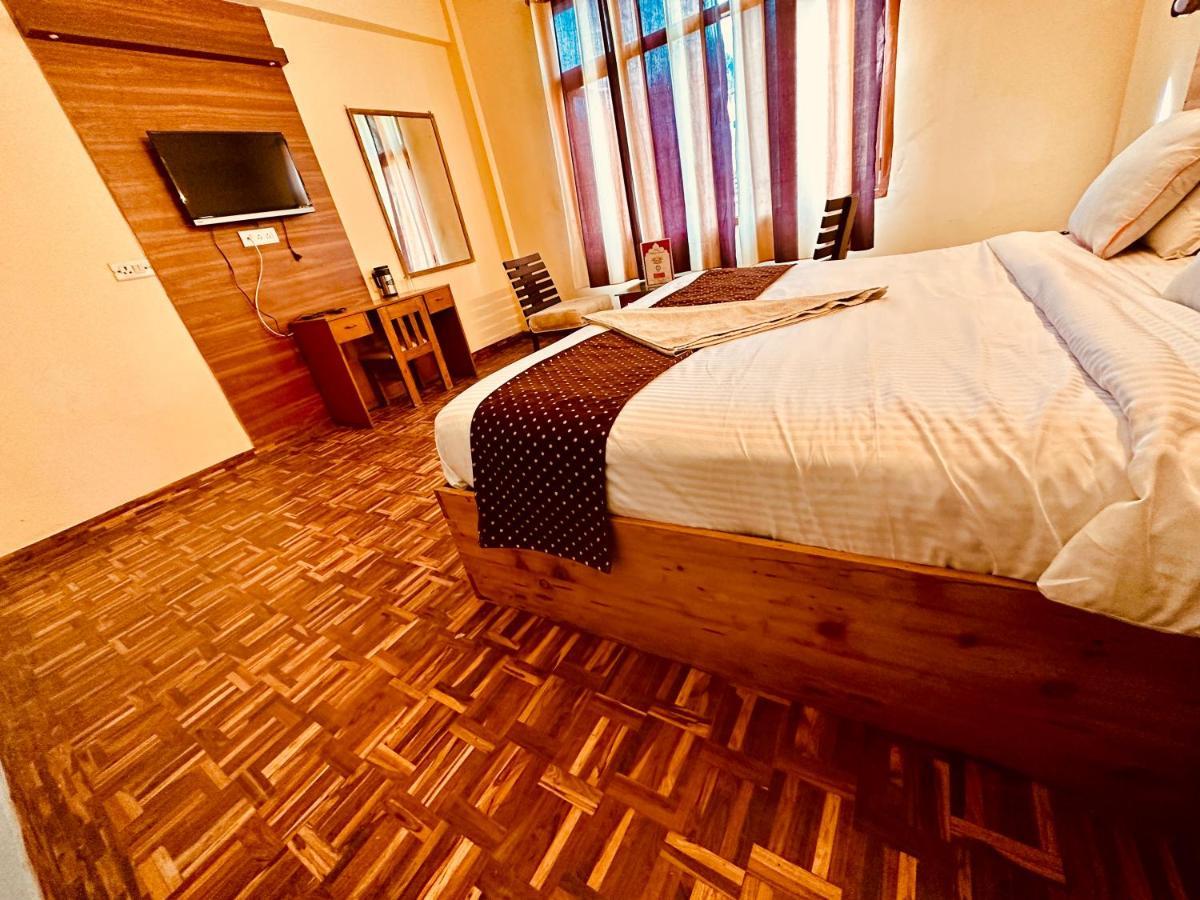 Hotel Grand Kalinga - Near Volvo Bus Stand Manali Exteriör bild