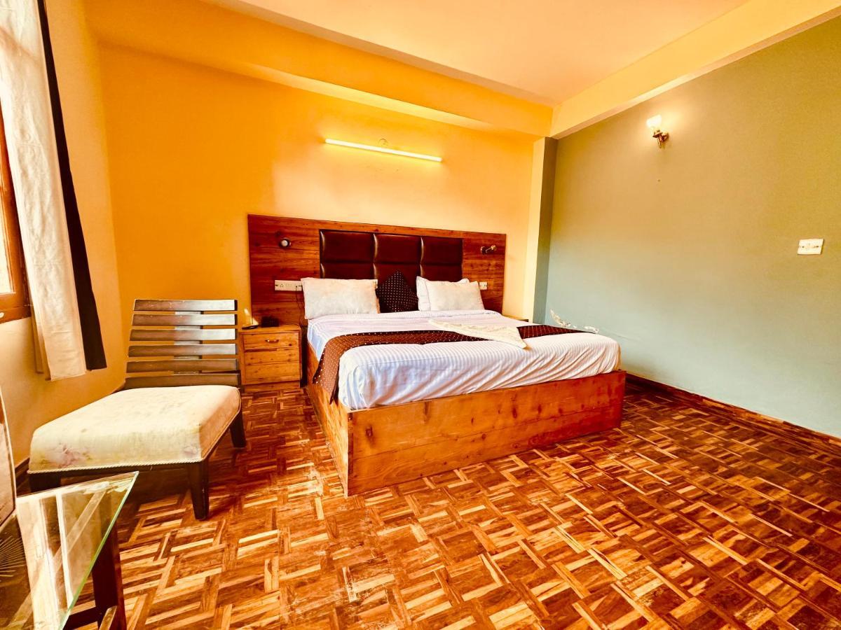 Hotel Grand Kalinga - Near Volvo Bus Stand Manali Exteriör bild