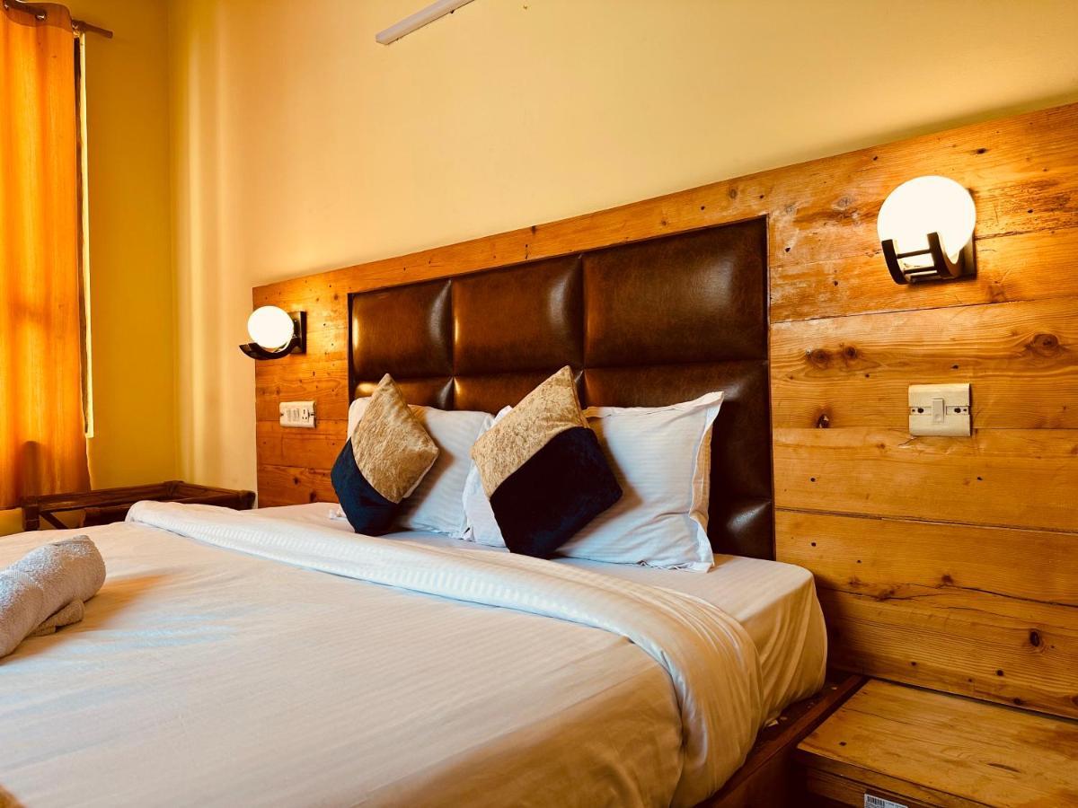Hotel Grand Kalinga - Near Volvo Bus Stand Manali Exteriör bild