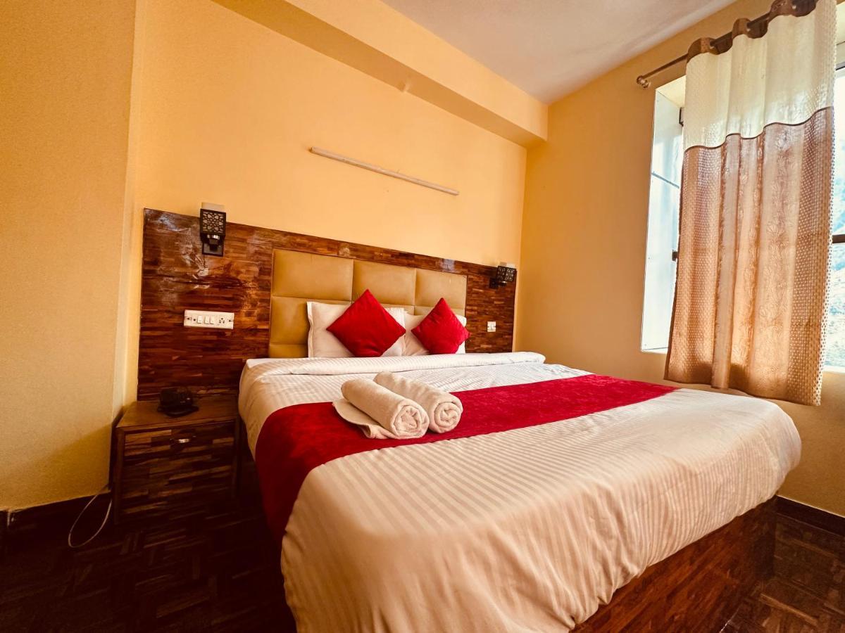 Hotel Grand Kalinga - Near Volvo Bus Stand Manali Exteriör bild